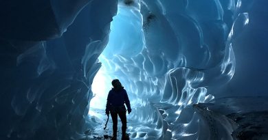 Explore the Natural Wonder of Franz Josef Glacier, New Zealand's Spectacular Southern Alps Glacier