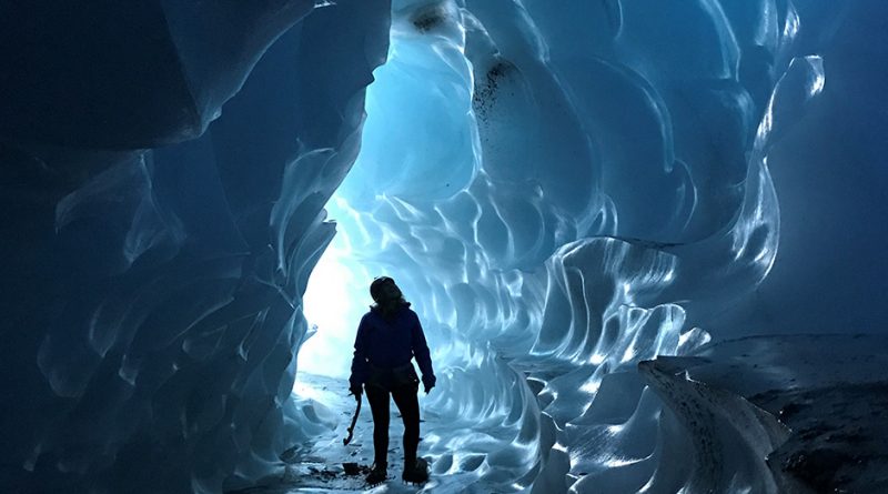Explore the Natural Wonder of Franz Josef Glacier, New Zealand's Spectacular Southern Alps Glacier